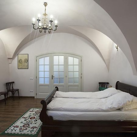Green Door Apartment Сибиу Номер фото