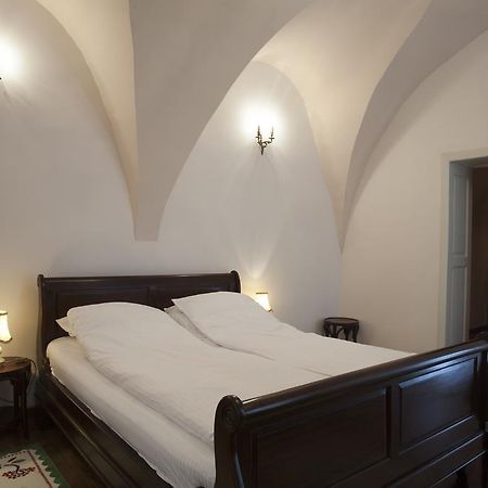 Green Door Apartment Сибиу Номер фото