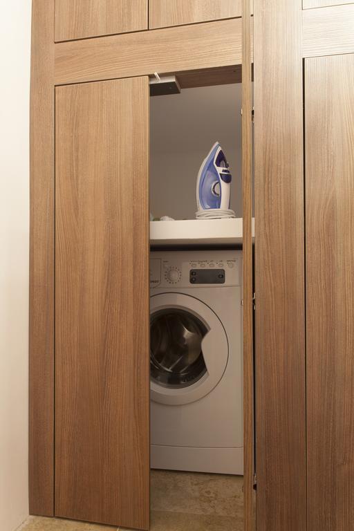 Green Door Apartment Сибиу Номер фото
